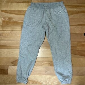 Gap size small sweatpants